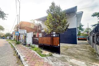 RedDoorz near RS Hermina Tangerang - - 8