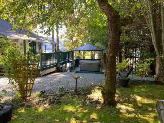 Mile 77 Cottages - Youbou - 2