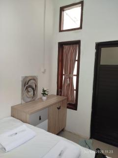 Favian Homestay - Kedungbanteng - 7