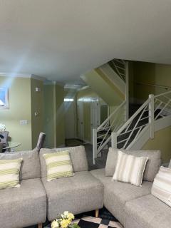 3 Bed Near Crabtree Mall and Airport - 9