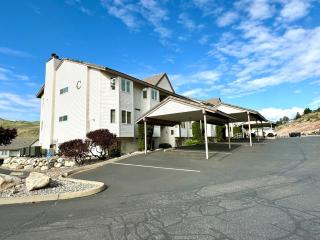 Cozy Condo in Chelan with Balcony & Views - Chelan - 6