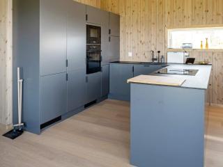 10 person holiday home in INDERØY-By Traum - 2