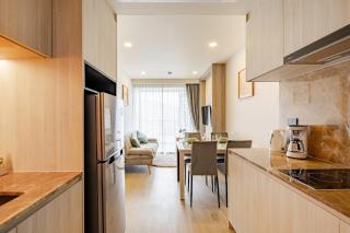 One-Bedroom Apartment in Ozone Condominium 514 - 6