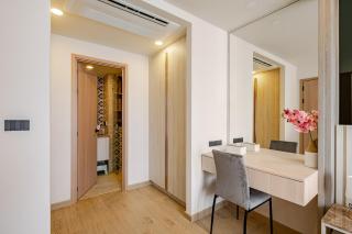One-Bedroom Apartment in Ozone Condominium 514 - 1