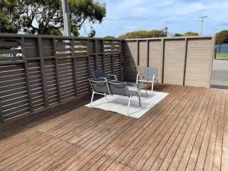 Esplanade Beach Retreat - 3