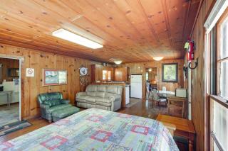 On-Site Trails! Cozy Whitney Cottage 2 Mi to Lake - 4