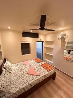 TEMPLE VIEW GUEST HOUSE - 4