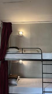 Naughty Nest Hostel Bali - 1