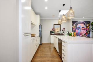 Luxury Golf Course Retreat with Scenic Views - 6