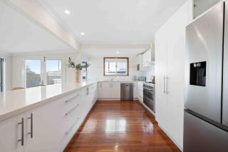 Waterfront Paradise Family Friendly Stunning Views - 7