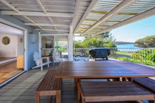 Waterfront Paradise Family Friendly Stunning Views - 5