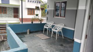 Blooms home stay - 5