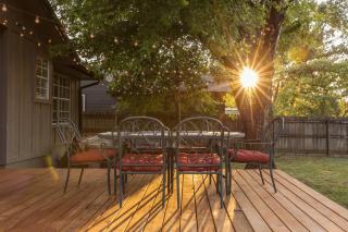 Downtown Bentonville The Cozy Switchback Entire Home with Biking and Trails Steps Away Including Hot Tub and Firepit - 4