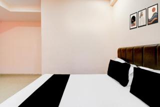 Super Hotel O Chandanagar Formerly Nakshatra - 4