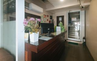 RedDoorz at Regina Hometel J Victor - Manila - 3