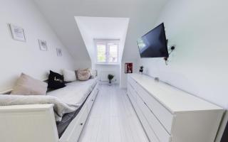 Beautiful and Cosy 4-bed Home in Milton Keynes by Renzo, Driveway, Close to M1 - Milton Keynes - 7