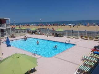 Fish Tales Boardwalk Inn & Ocean Mecca Motel - Ocean City - 0