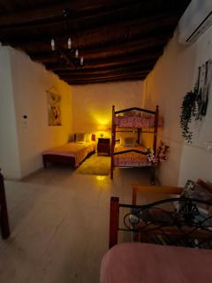 DC AsteriA - Traditional Village Family home - 0