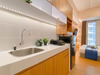 Stylish Designed Studio at Tokyo Riverside PIK 2 Apartment By Travelio - 2