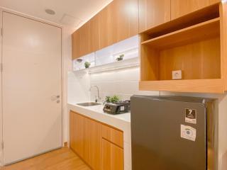 Stylish Designed Studio at Tokyo Riverside PIK 2 Apartment By Travelio - 4