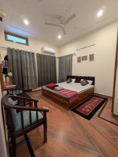 PAARIJAAT Homestay & Guesthouse - 5