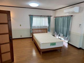 Entire 3 Story house in Hakata - 1