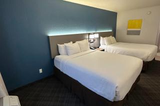 Comfort Inn Dallas Park Central - 1