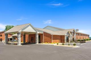 Clarion Pointe on the lake Clarksville-South Hill West - Clarksville - 8