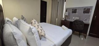 Divine India Serviced Apartment, Noida 72 - Noida - 7