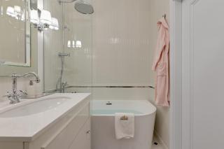 Magellana Glamour & Green Hill View by Downtown Apartments - 7