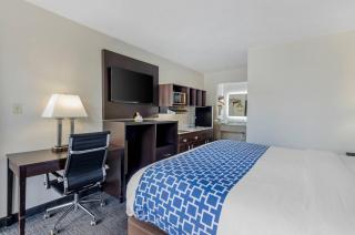 Suburban Studios Verona - Staunton North - 3