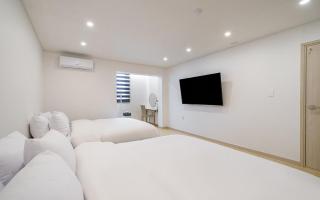 Mokpo Ayana Hotel & Poolvilla - 2