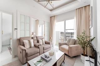 Luxury 1BR Lagoon View Arjan near Miracle Garden Vincitore Benessere by Green Sky Holiday Homes - 7