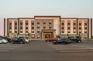 Comfort Inn & Suites - 6