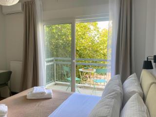Quiet Central 2-bedroom Flat 4' to Metro & Shops - 7