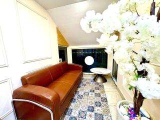 Ahaad 4BR Forest View Cottage in Srinagar by Homeyhuts - - 8