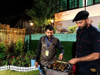 Ahaad 4BR Forest View Cottage in Srinagar by Homeyhuts -  - 7