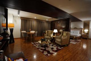 Nine Tree Luxury Hotel & Suites Lahore - 4