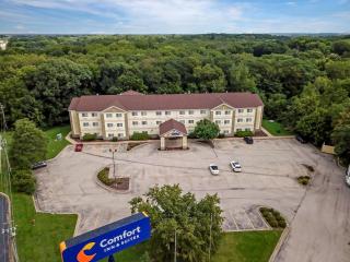 Comfort Inn & Suites East Moline near I-80 - 3