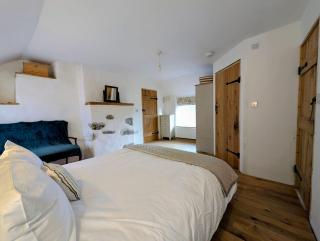 Ty Isaf Welsh Farmhouse with Sea Views - 7