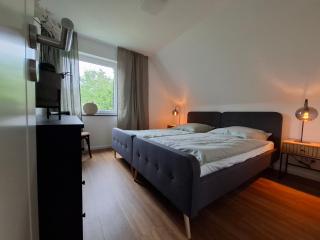 Bright 3-room apartment - space for family & friends - 4