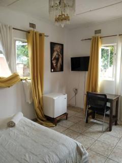 Guestmate Inn - 1