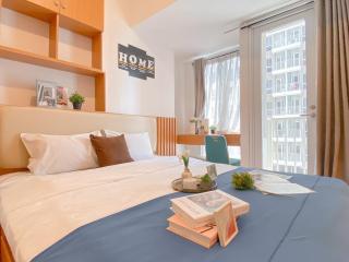 Great Deal and Comfy Studio Tokyo Riverside PIK 2 Apartment By Travelio - 7