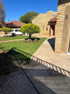 Skyline Guest House - Mahikeng - 6