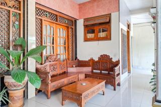 RedDoorz Hotel Tejomoyo Near Bukit Sekipan Tawangmangu - 4