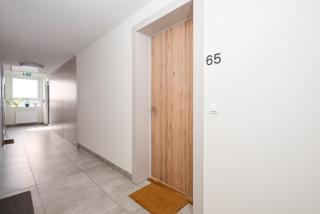 Metro Natolin 10th Floor Apartment by BookingHost - 7