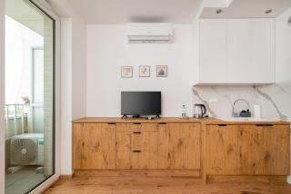 Metro Natolin 10th Floor Apartment by BookingHost - Varsovie - 2