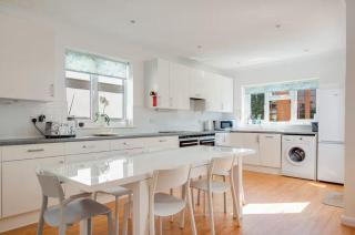 The Hamptons - Entire Seafront Property with Stunning Sunsets - Herne Bay - 2
