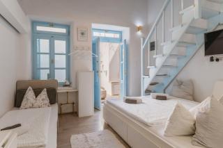 5-Bed Stylish Maisonette - 7