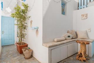 5-Bed Stylish Maisonette - 9